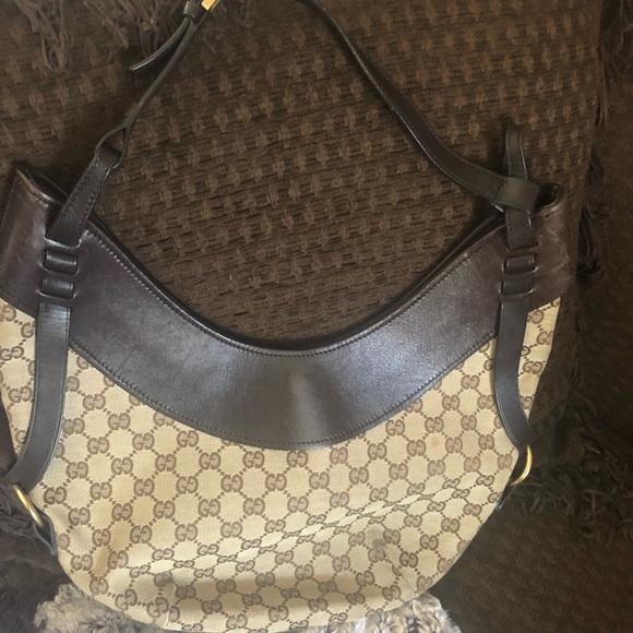 Authentic Gucci hobo handbag - Picture 3 of 6